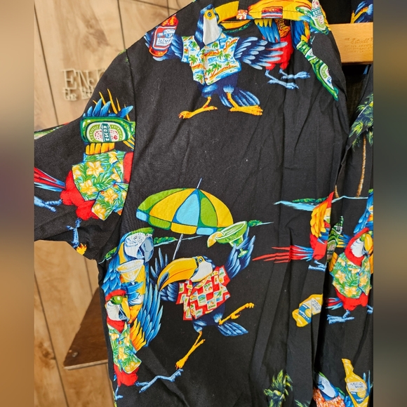 Parrot Print Hawaiian Shirt 🦜 - Picture 3 of 16